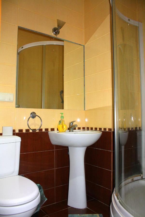 Комната Гостиничного Типа, Алчевских 24 Harkiv Dış mekan fotoğraf
